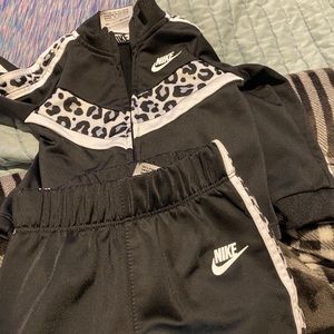 Nike baby sweat outfit